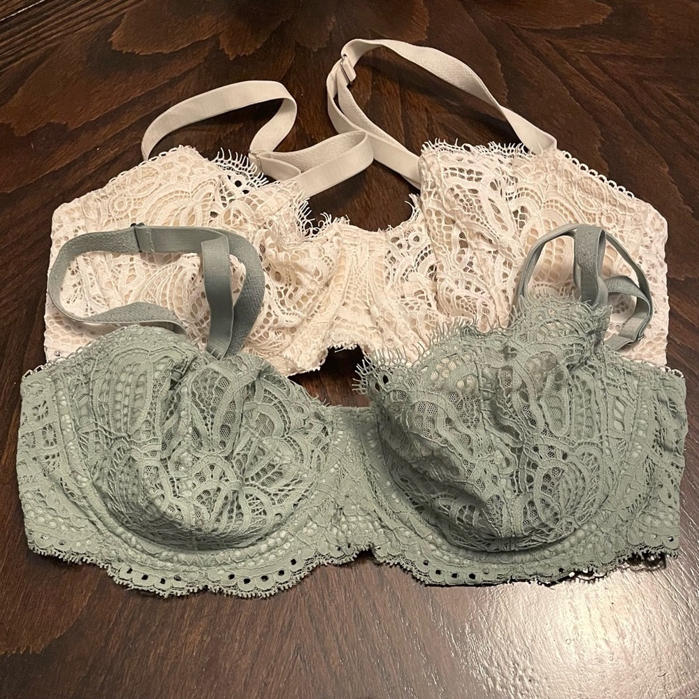 Victoria’s Secret Wicked Unlined Push-up Bras (2) - 32DD